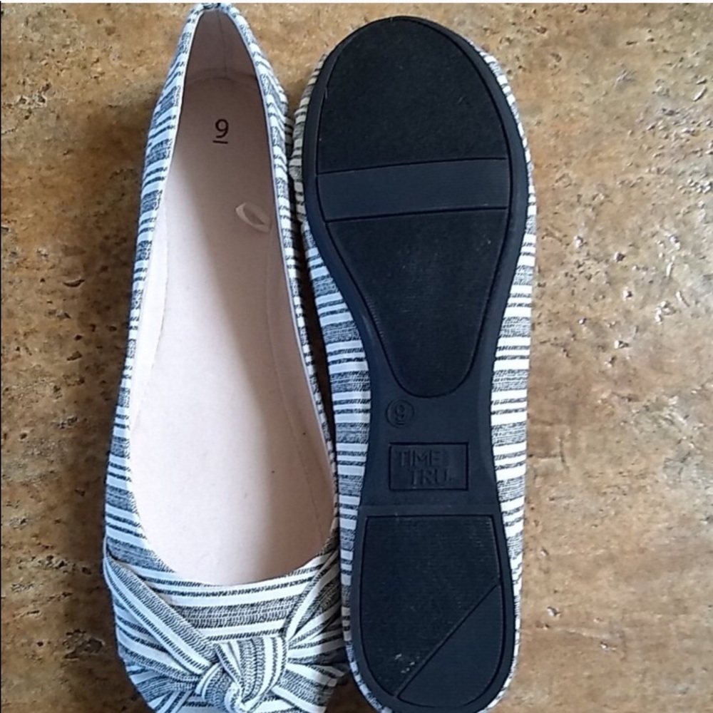 9 Time and Tru Stripped Flats/Loafers *Bow